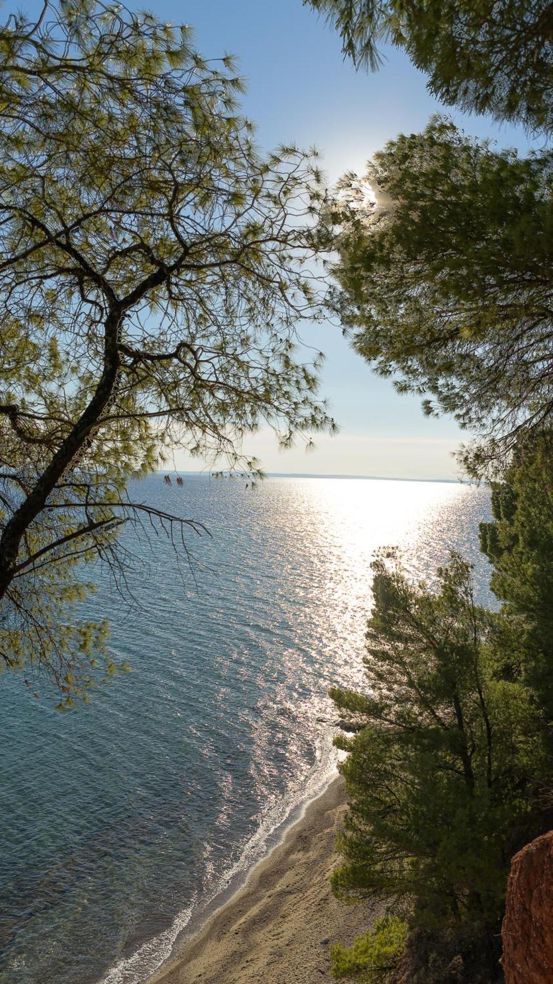 Squirrel Beach Front Villa, Metamorfosi Exterior photo